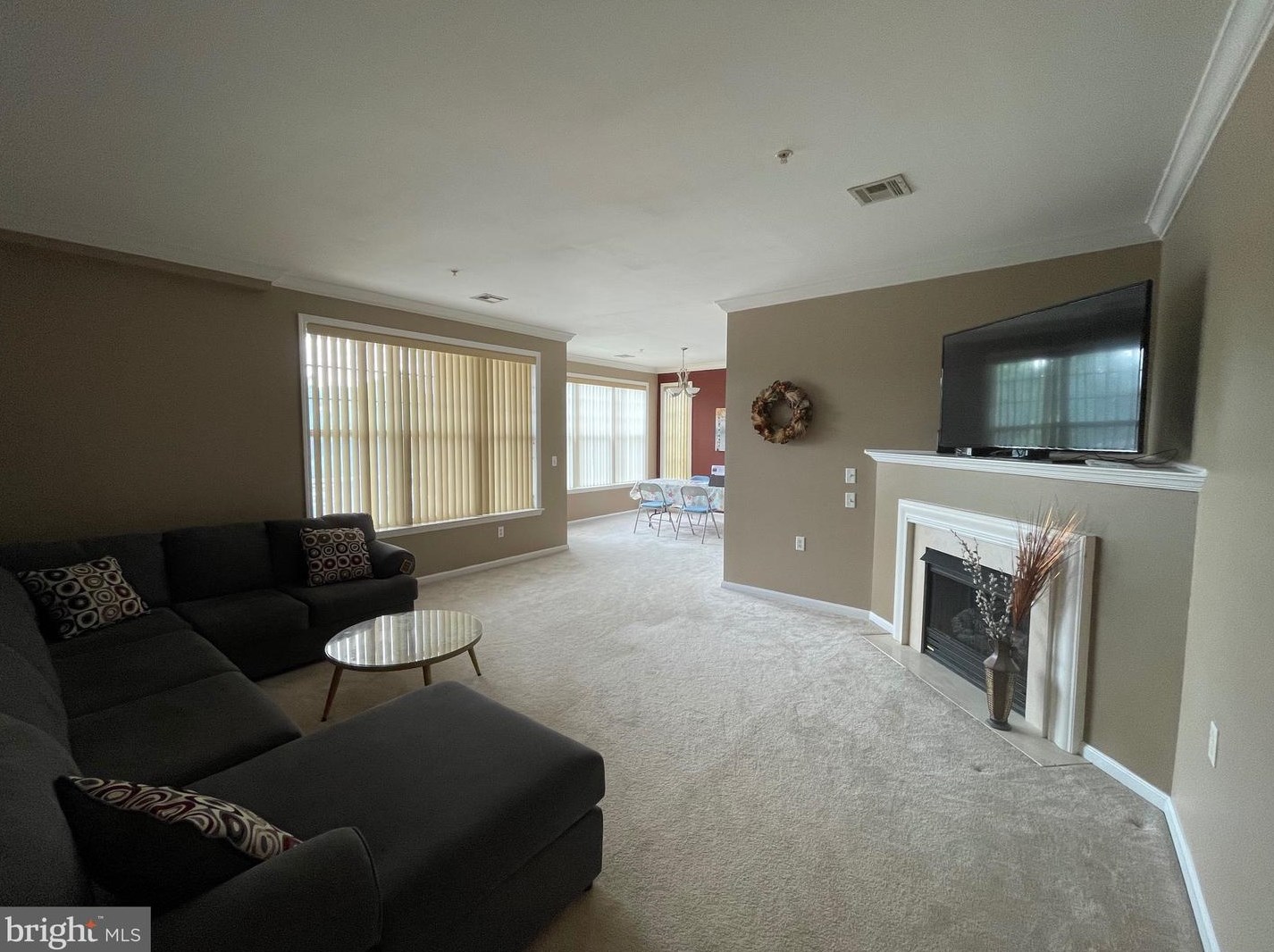 221 Masterson Ct, Trenton NJ  08618-1438 exterior