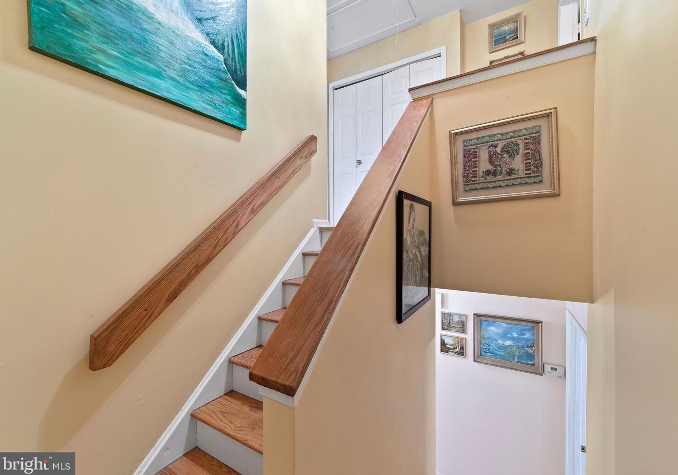 25 Exeter Ct, Princeton NJ 08540-7048 exterior