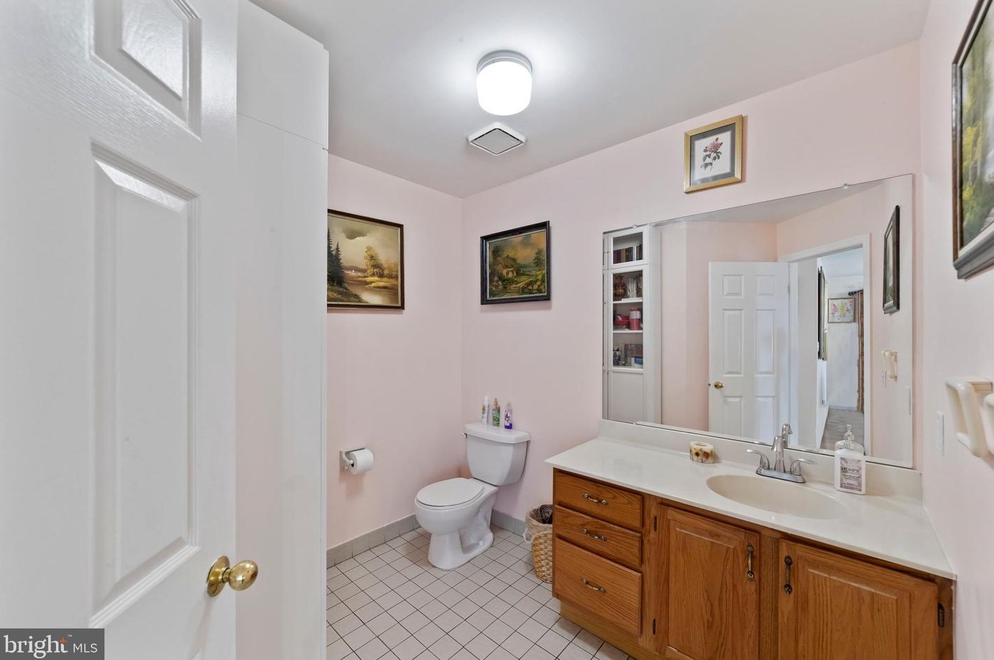 25 Exeter Ct, Princeton NJ 08540-7048 exterior