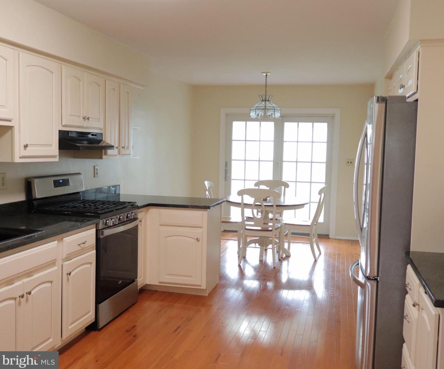 18 Blue Devil Ln, Trenton, NJ 08619