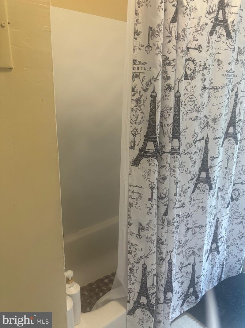 205 2 St, Trenton NJ 08611-3019 exterior