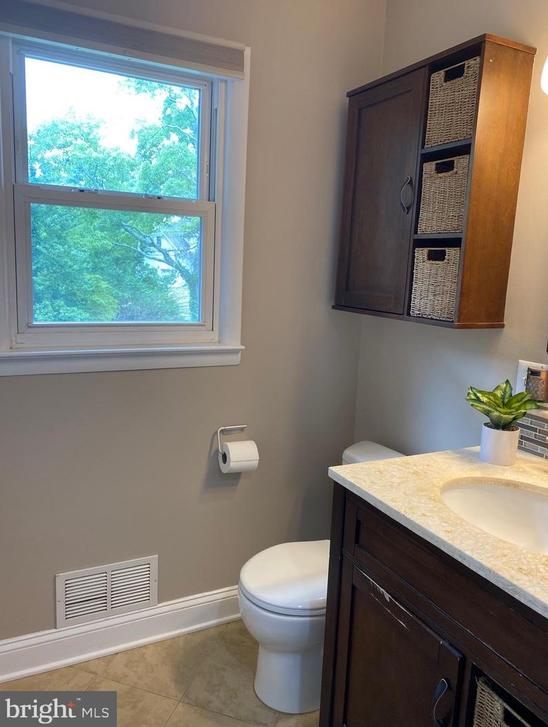 222 Hamilton Ave, Princeton NJ  08540-3931 exterior
