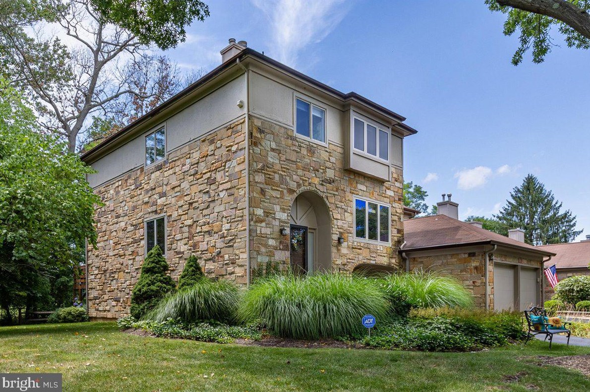 17 Marvin Ct, Trenton, NJ 08648