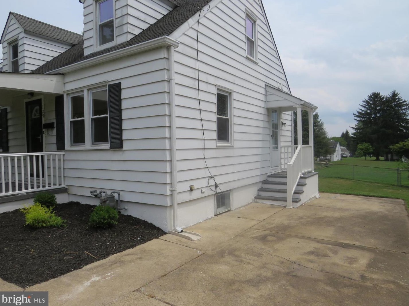 129 Central Ave, Trenton, NJ 08628