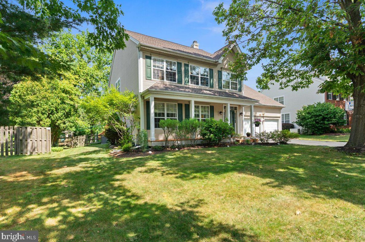 46 Navesink Dr, Pennington, NJ 08534