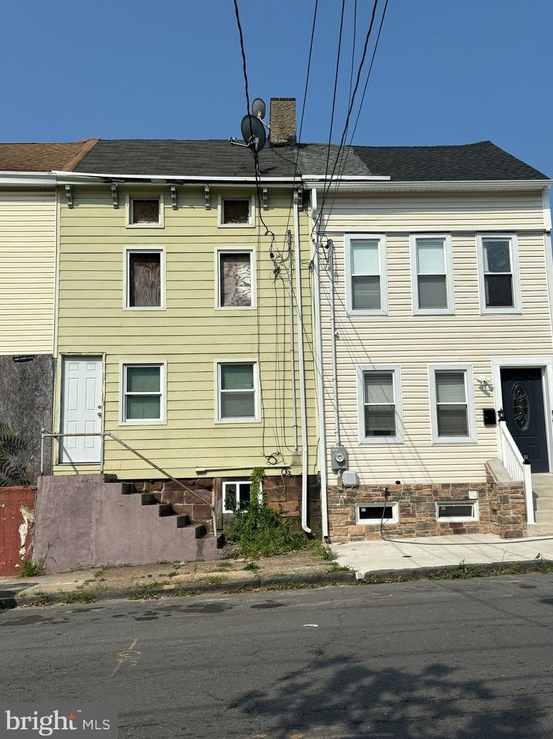 449 N Montgomery St, Trenton, NJ 08618
