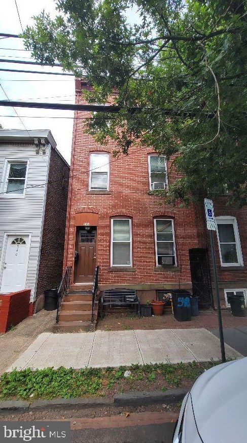 548 Centre St, Trenton, NJ 08611