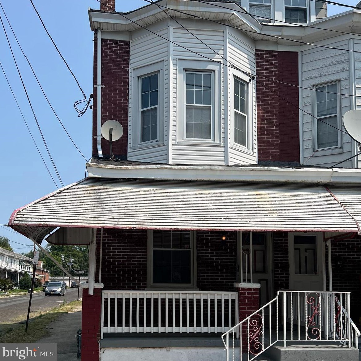 64 Wayne Ave, Trenton, NJ 08618