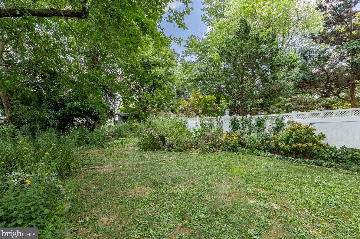 3016 Nottingham Way, Trenton NJ  08619-1843 exterior