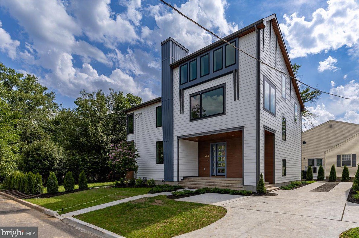 40 Leavitt Ln, Princeton, NJ 08540