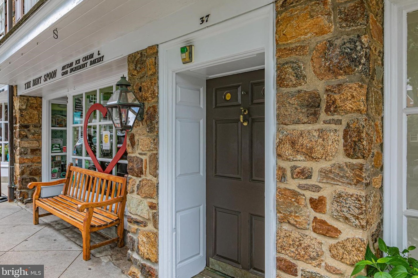 37 Palmer Square W #a, Princeton, NJ 08542