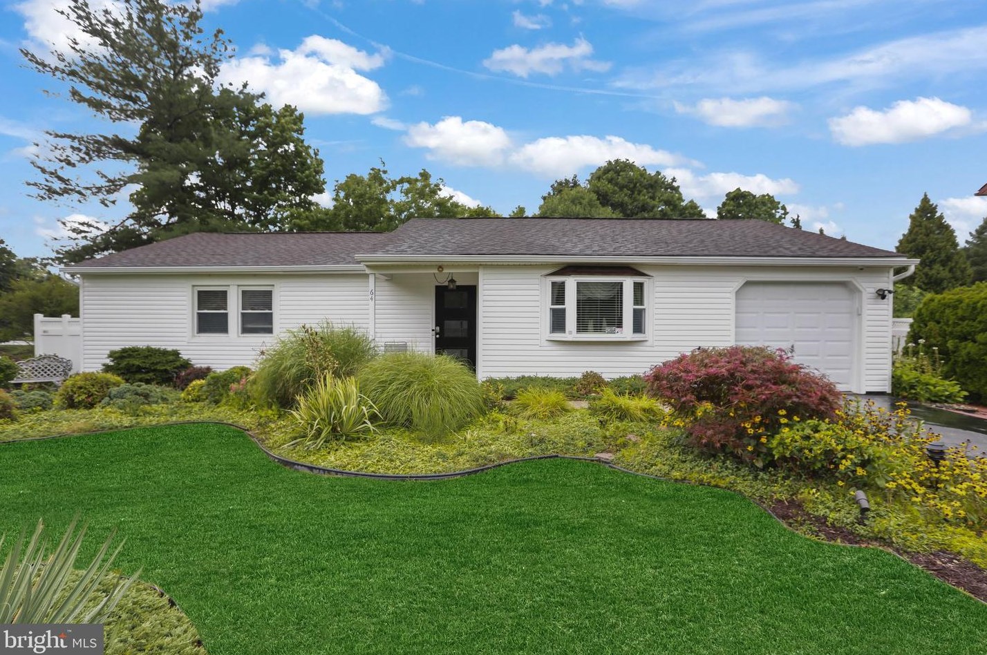 64 Misty Morn Ln, Trenton, NJ 08638