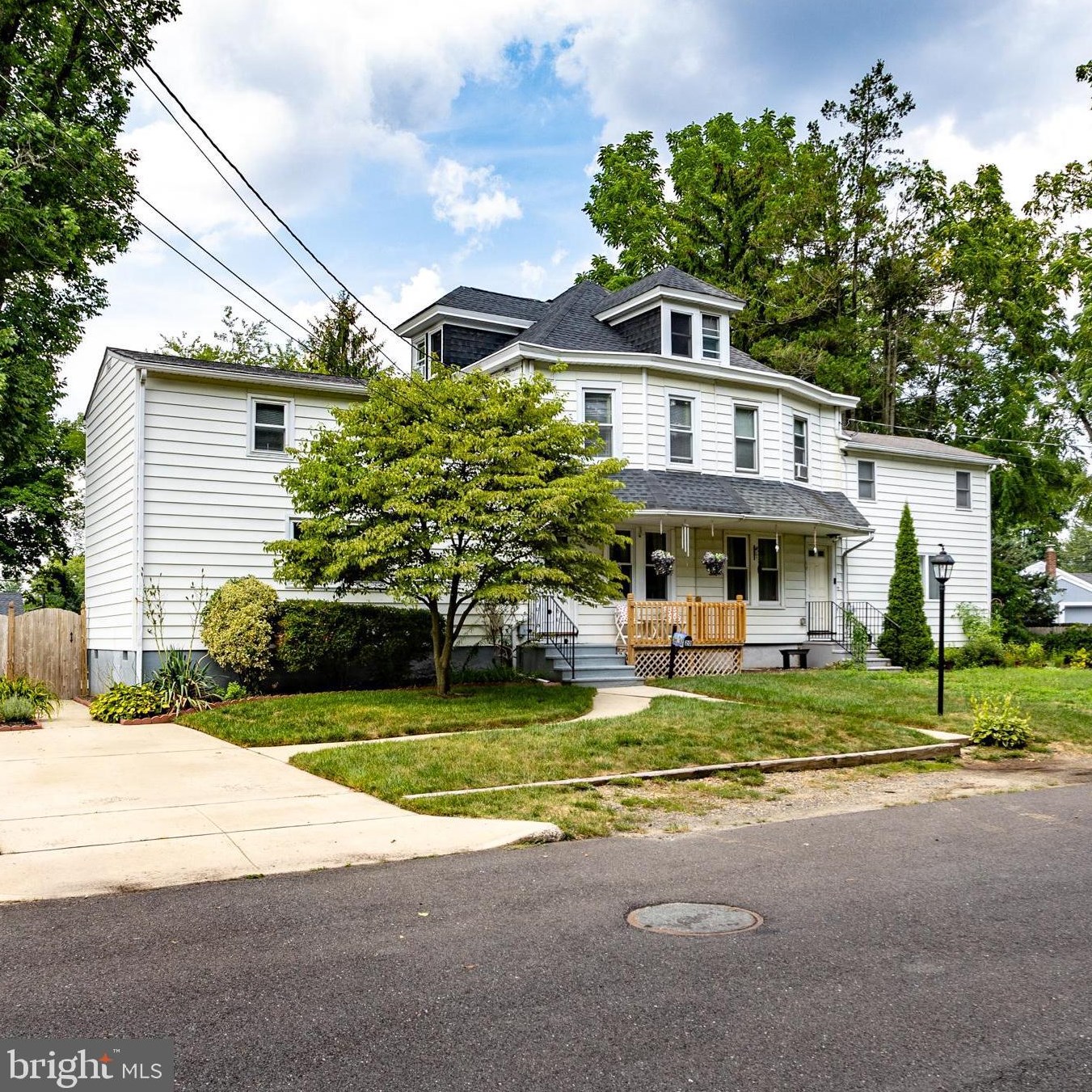 20 New St, Trenton, NJ 08619