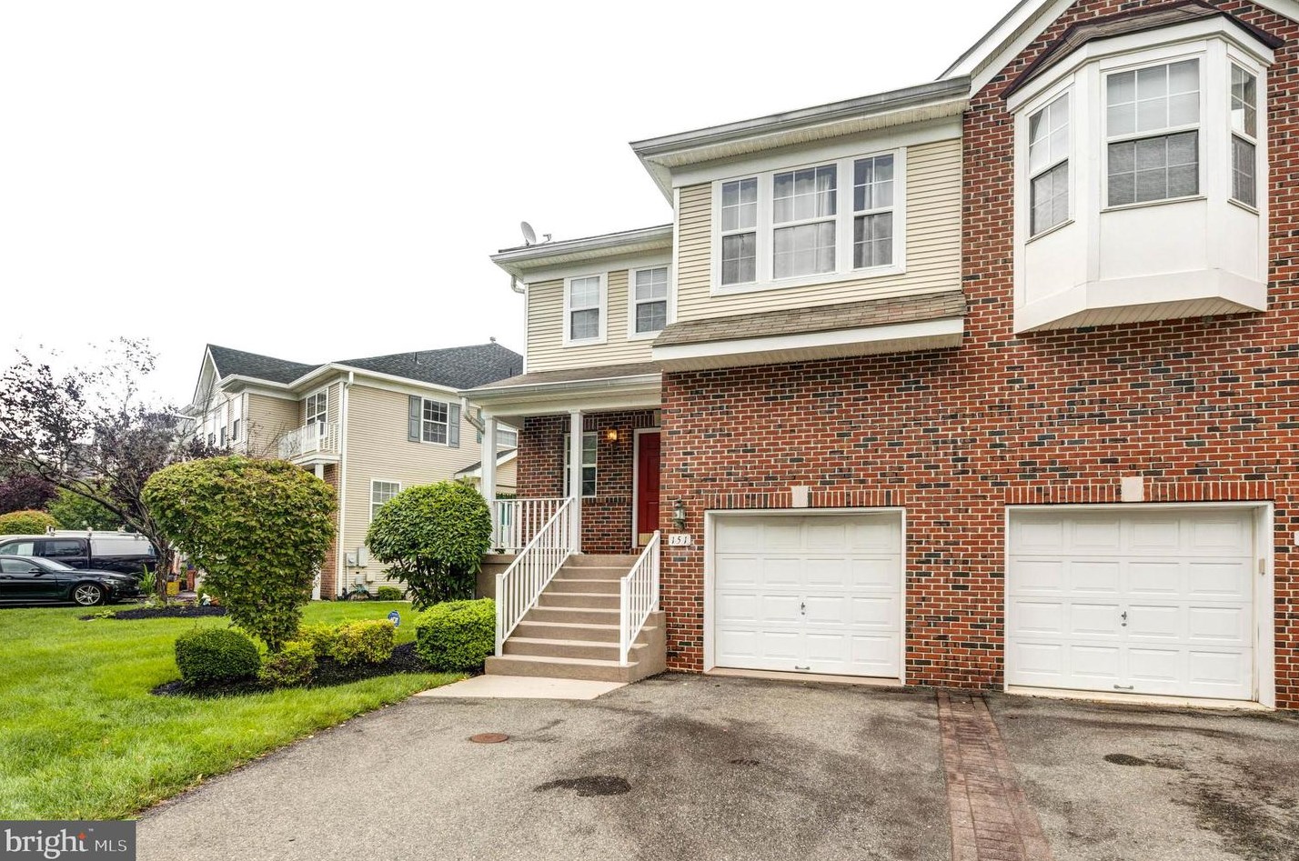 151 Fountayne Ln, Trenton, NJ 08648