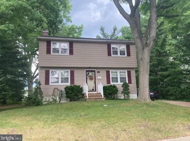 2 Braver Dr, Trenton, NJ 08610