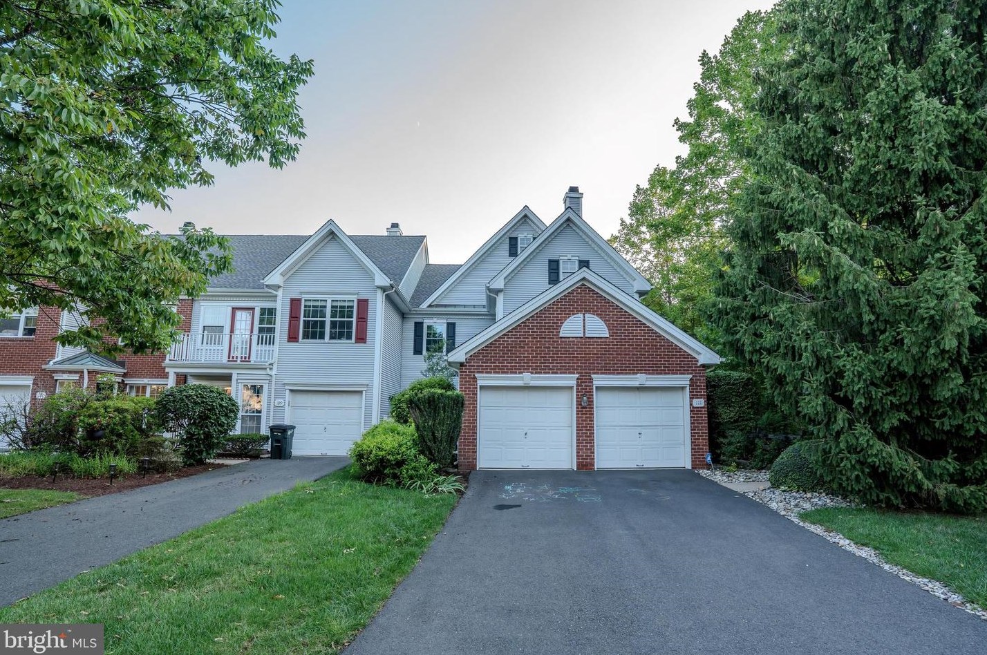 111 Kentshire Ct, Pennington, NJ 08534