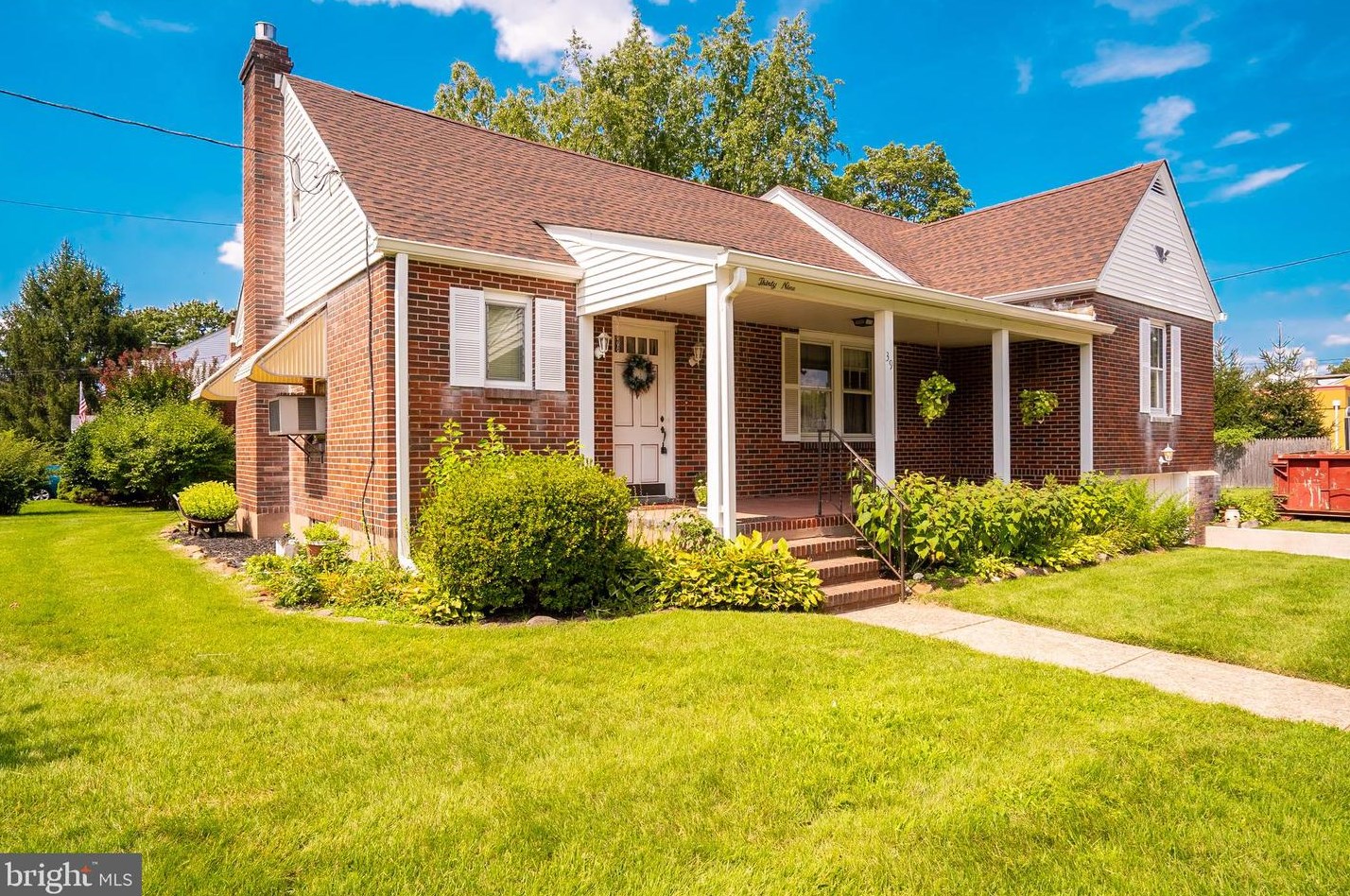 39 Winslow Ave, Trenton, NJ 08619