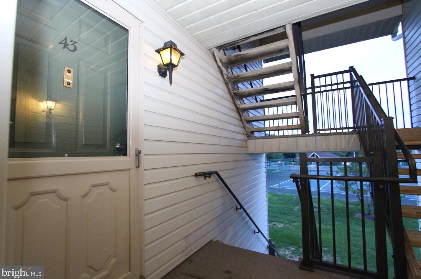 43 Poillon Ct, Lawrence Township, NJ 08648