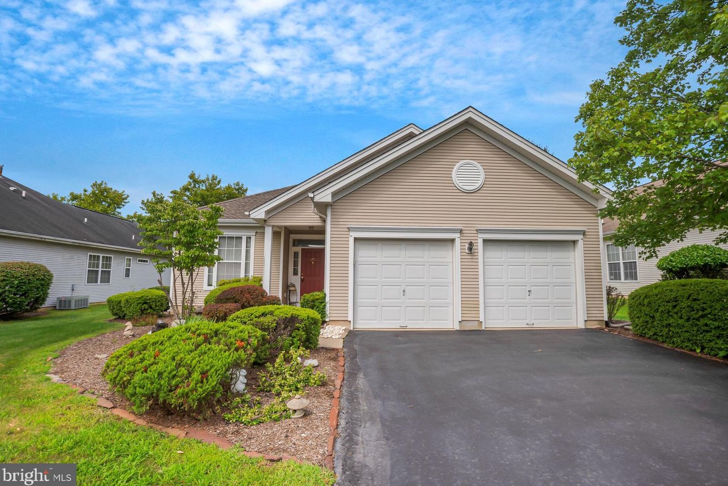 27 Foster Rd, Pennington, NJ 08534