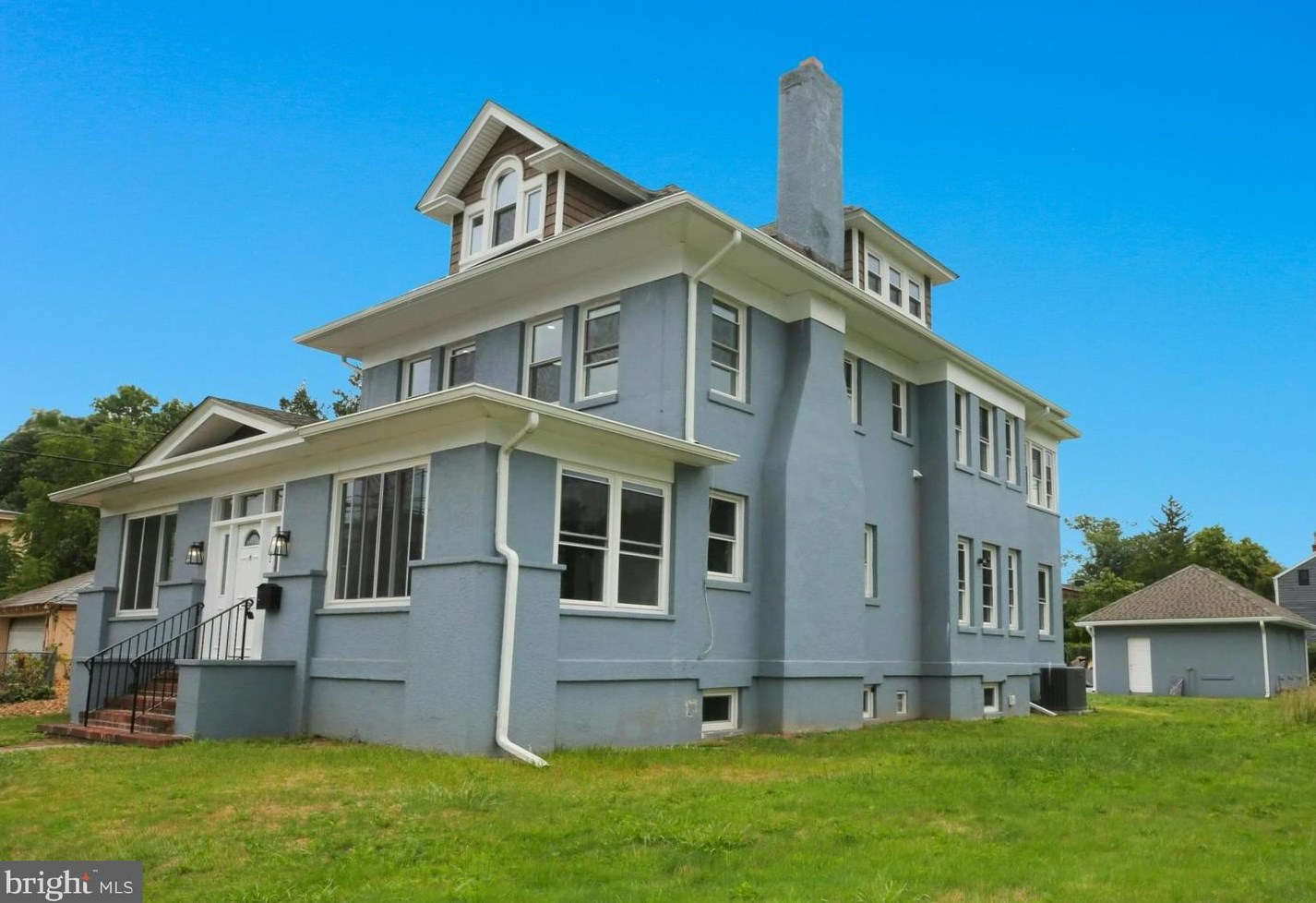 20 S Dean Ave, Trenton, NJ 08618