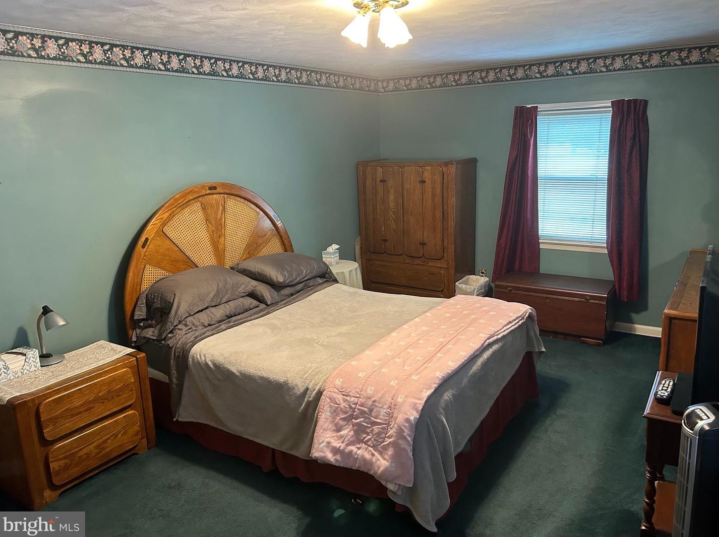 1815 Hamilton Ave, Trenton NJ 08609-2720 exterior