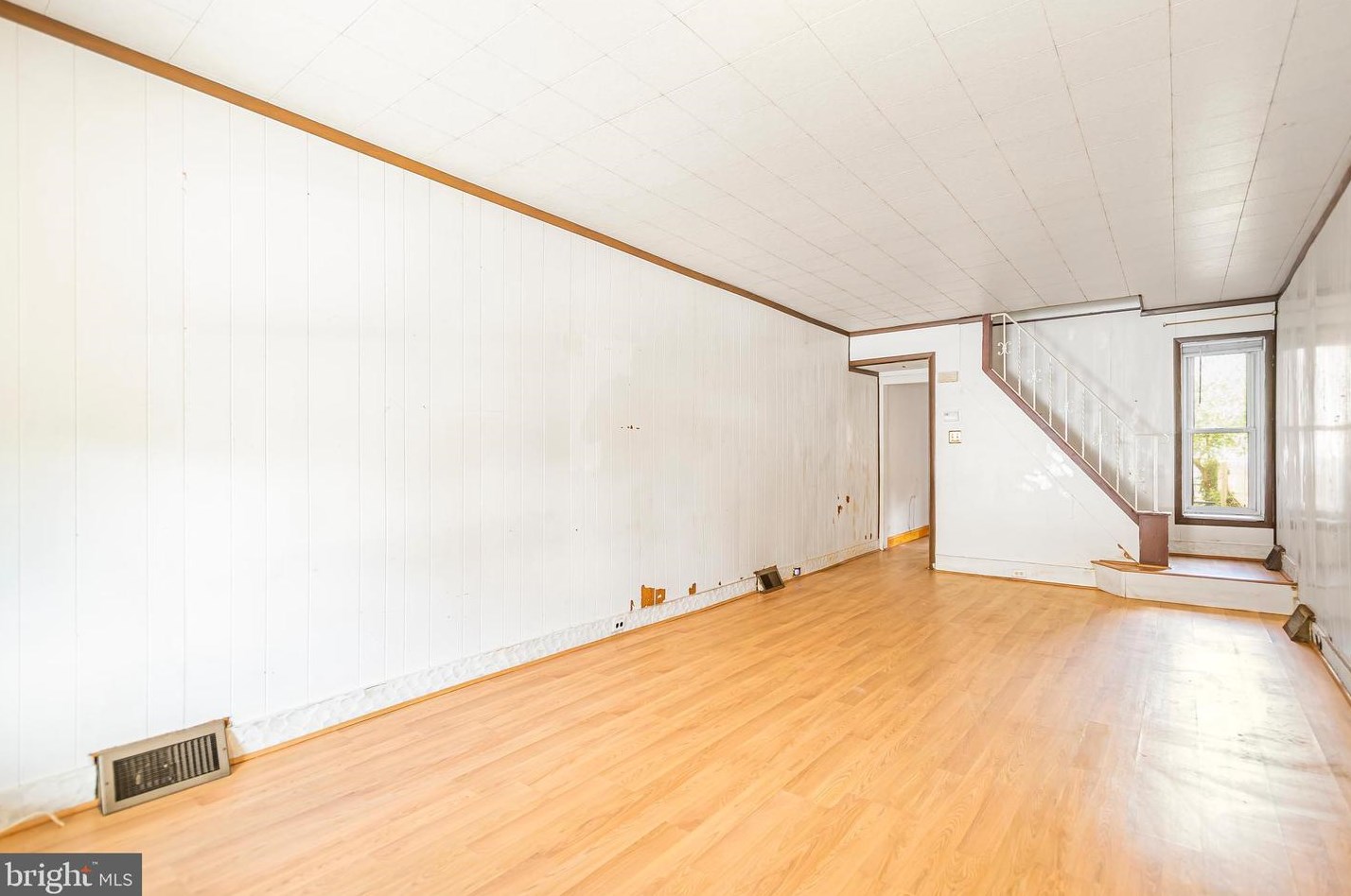 246 Grand St, Trenton, NJ 08611
