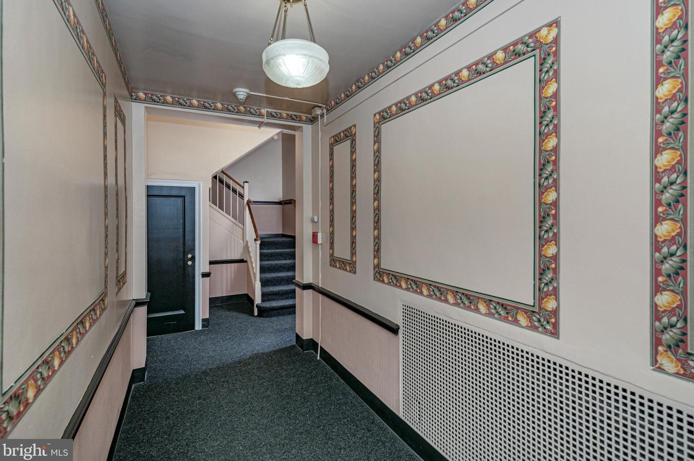 3 Palmer Square W #f, Princeton, NJ 08542