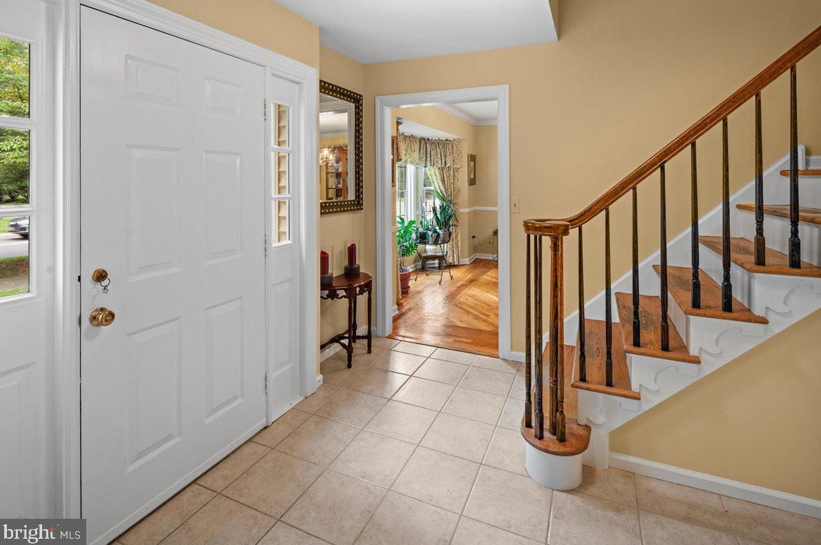 1 N Riding Dr N, Pennington, NJ 08534