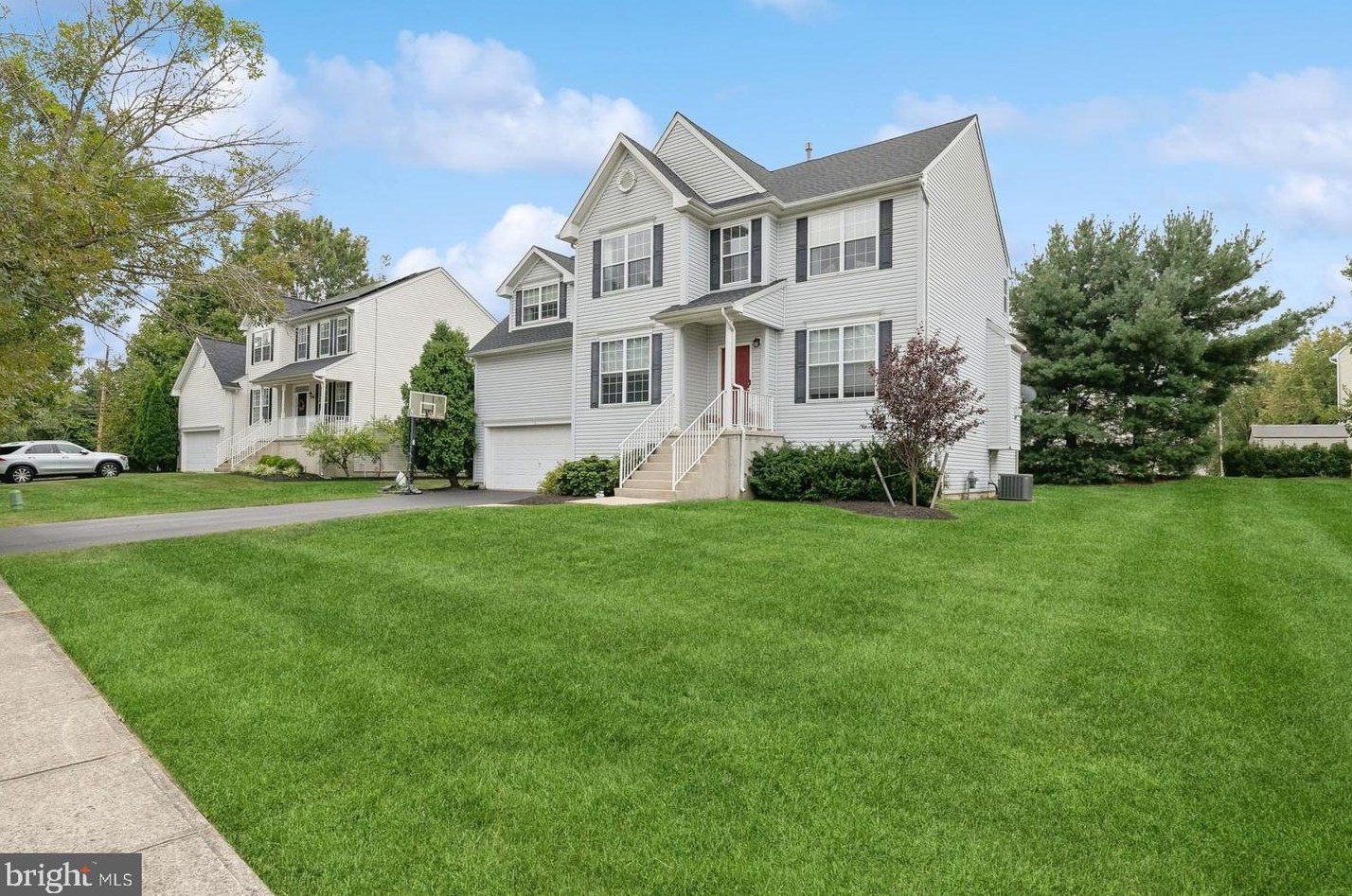 3 Kingstone Ln, East Windsor, NJ 08520