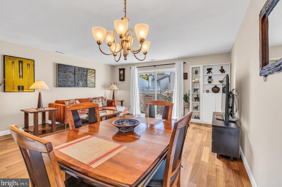 53 Chatham Ct, East Windsor, NJ 08520