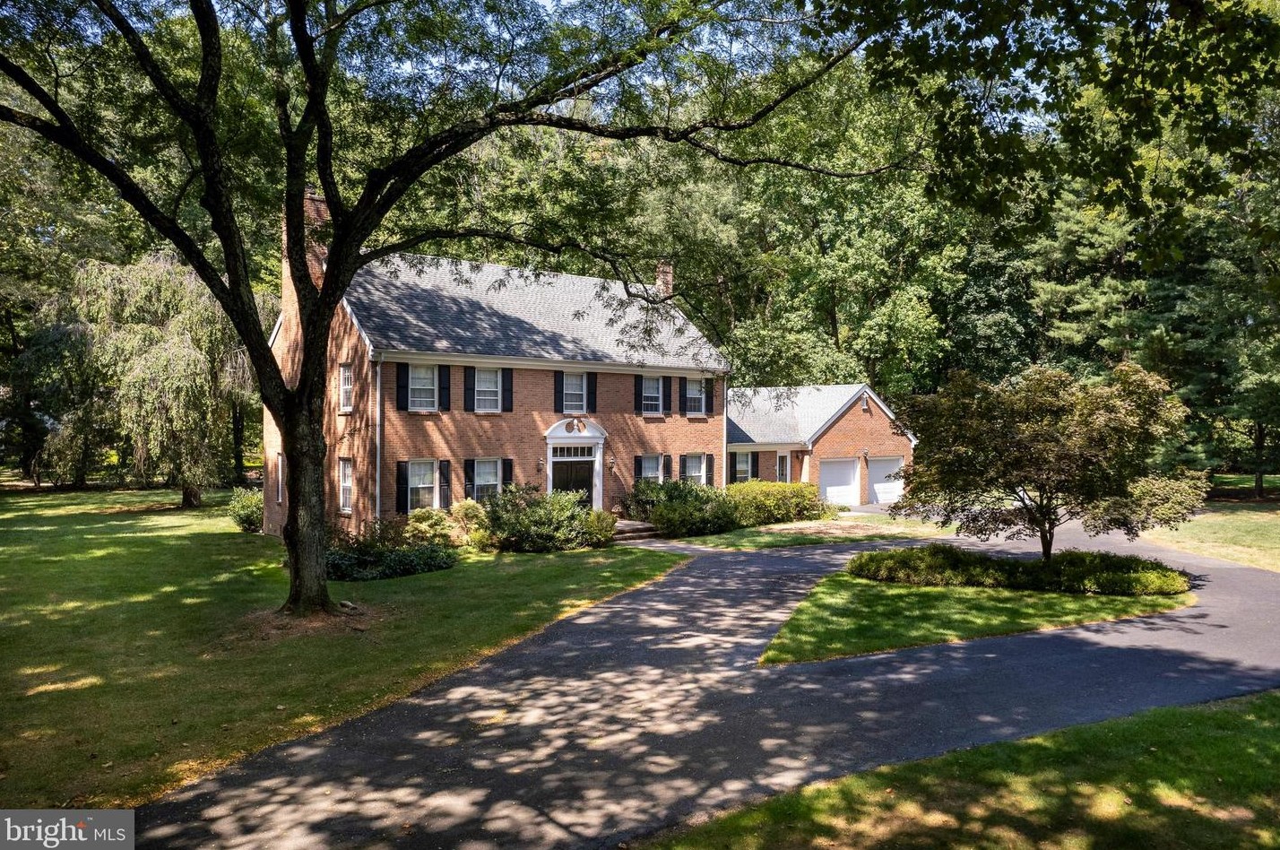 28 W Long Dr, Lawrence Township, NJ 08648