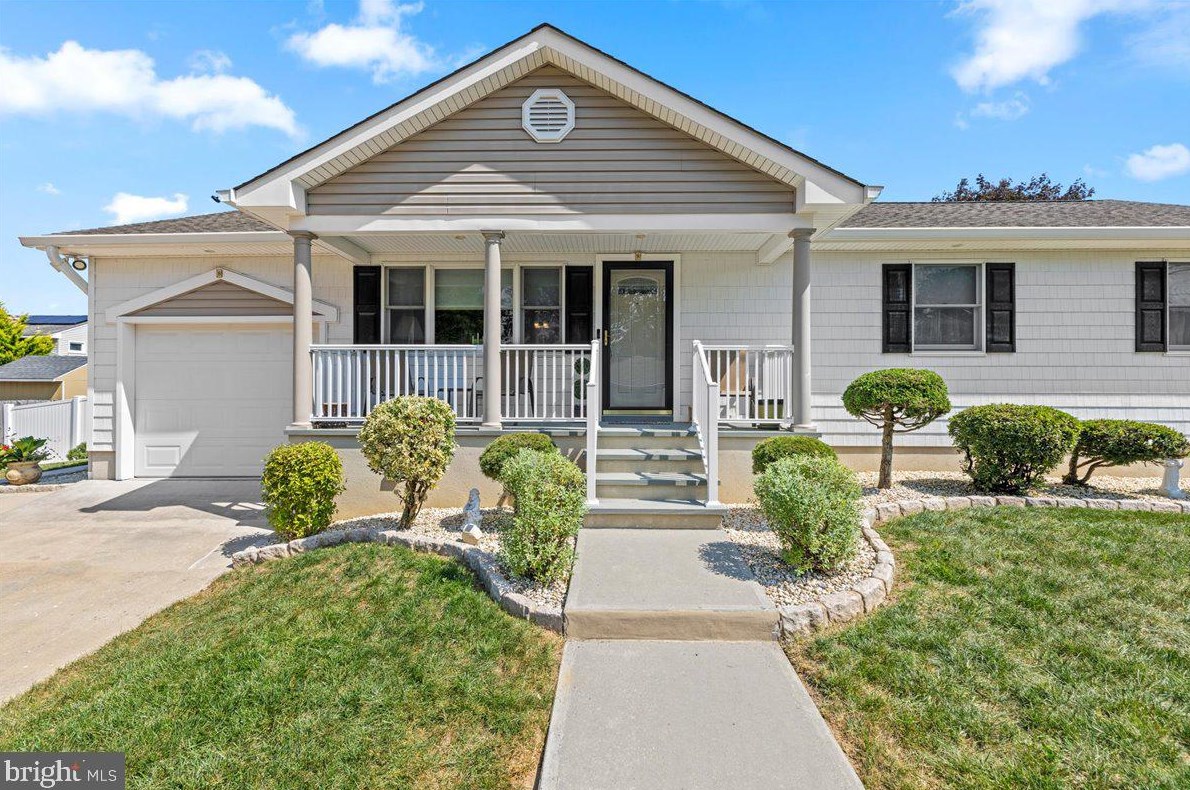 8 Cynthia Ln, Trenton, NJ 08619