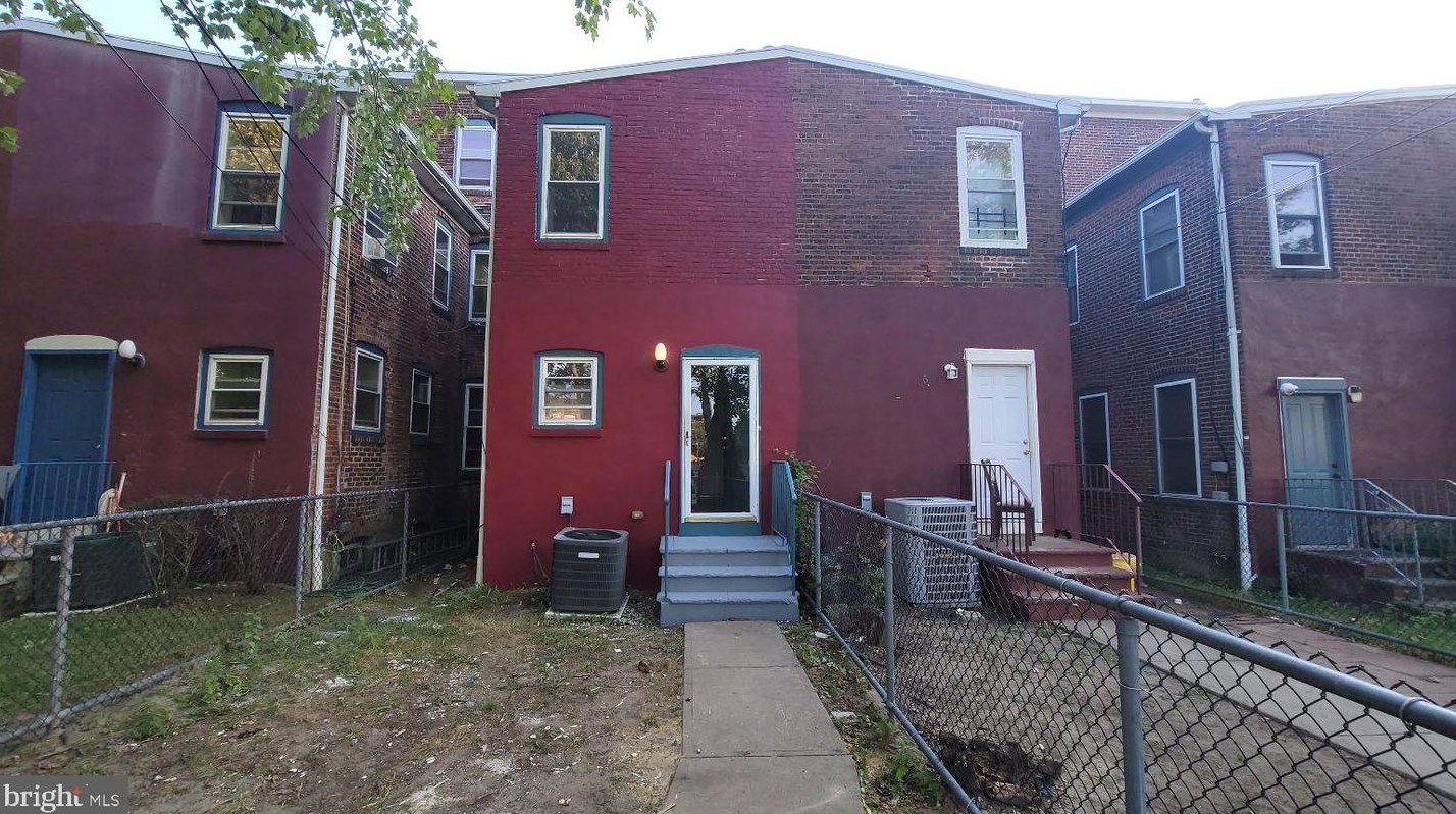 102 Bellevue Ave, Trenton, NJ 08618