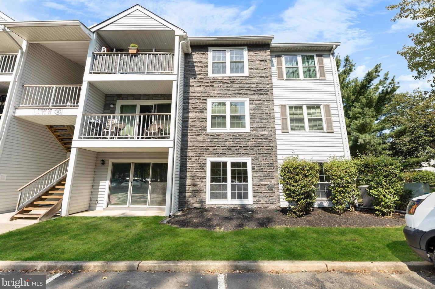 1 Juniper Way, Trenton, NJ 08619