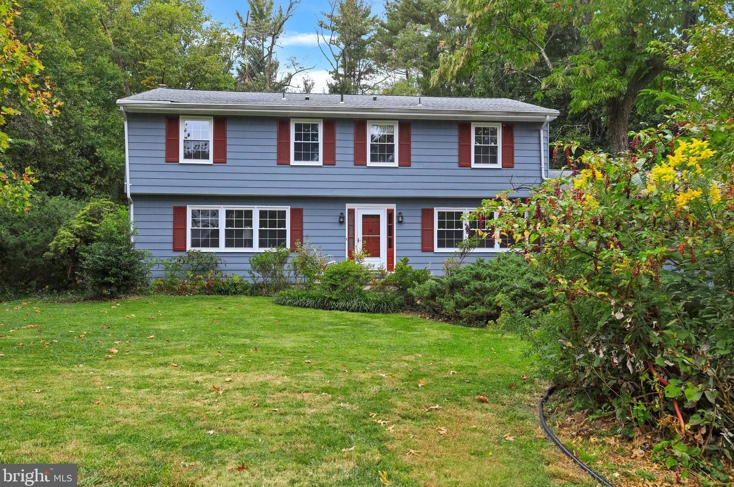 43 Philip Dr, Princeton, NJ 08540