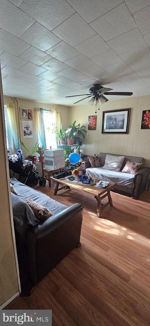611 Roebling Ave, Trenton, NJ 08611