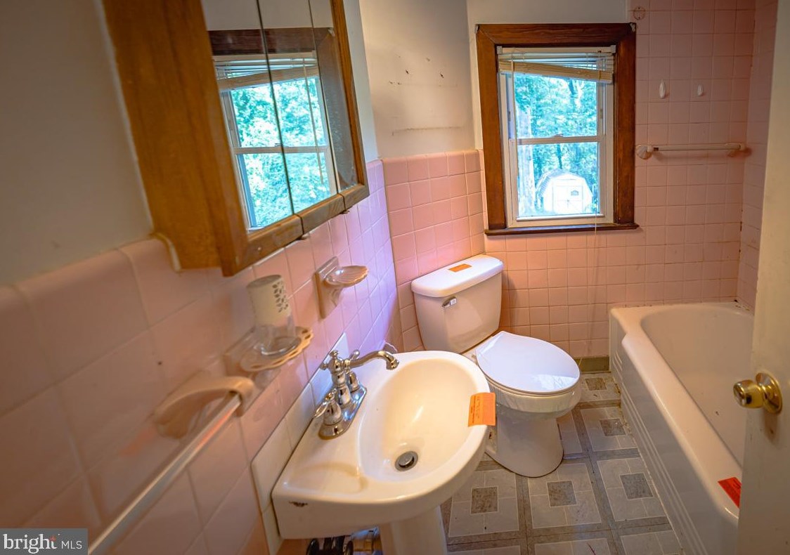 149 Ewingville Rd, Trenton NJ  08638-1723 exterior