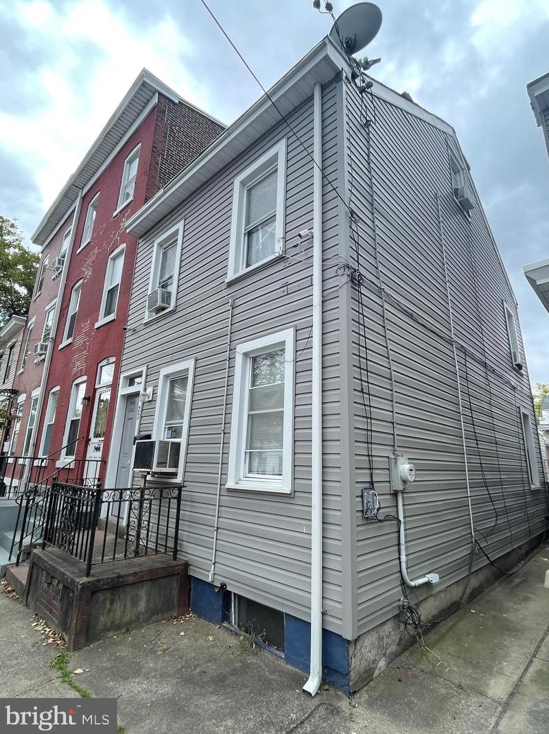 27 Emory Ave, Trenton, NJ 08611