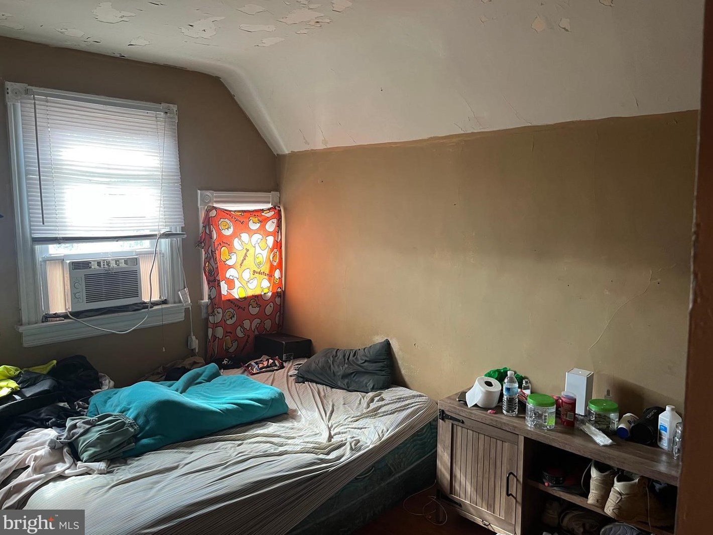 460 Hamilton Ave, Trenton NJ 08609-2709 exterior