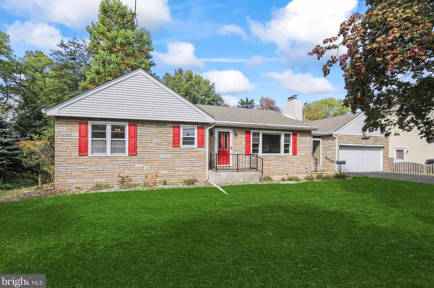 120 W Upper Ferry Rd, Trenton, NJ 08628