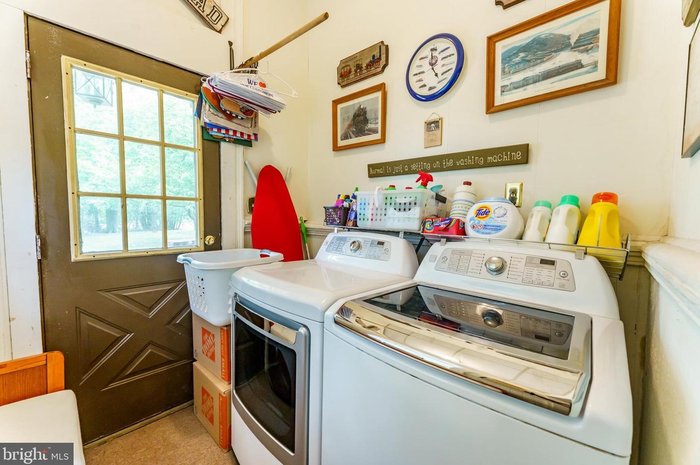 18 Railroad Pl, Pennington, NJ 08534-2226