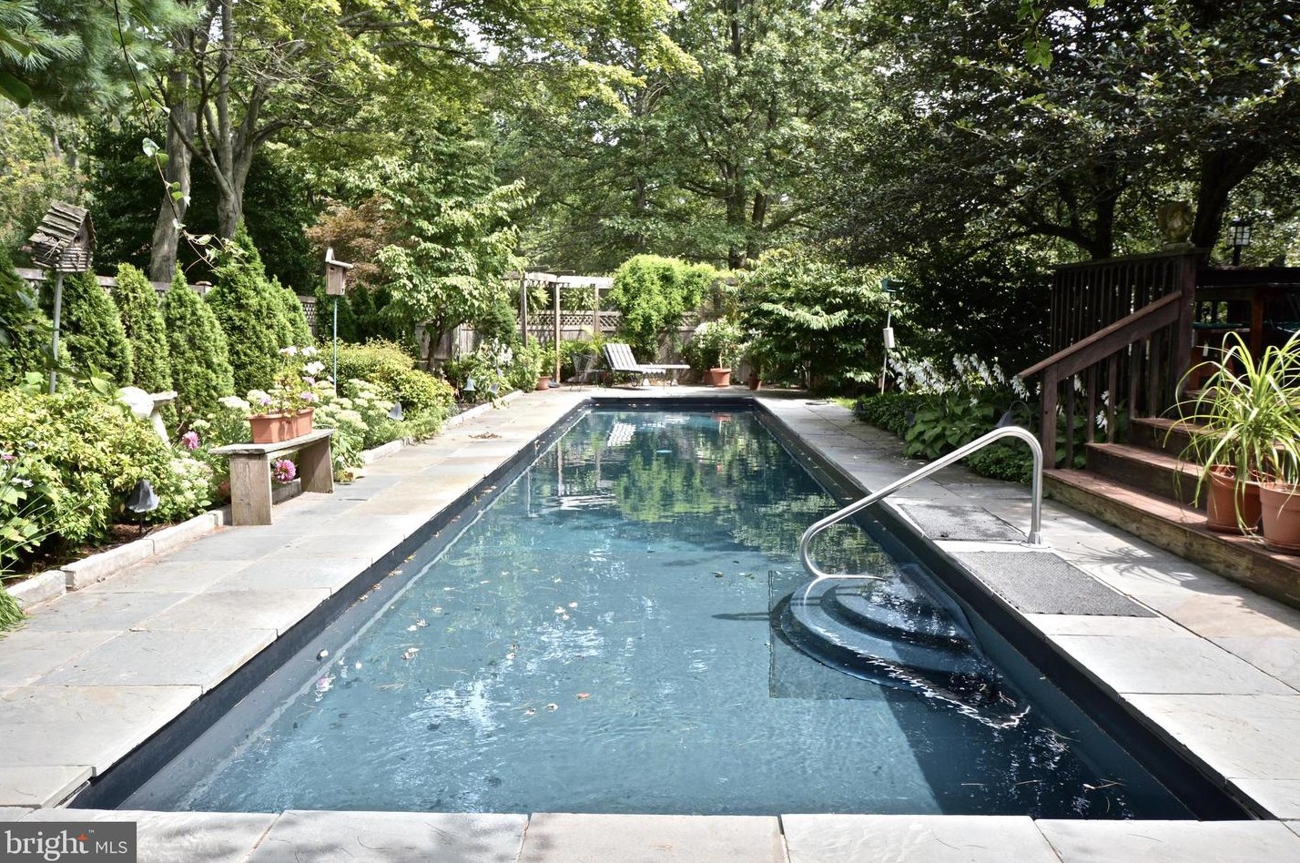 2 Baldwin Ct, Pennington, NJ 08534