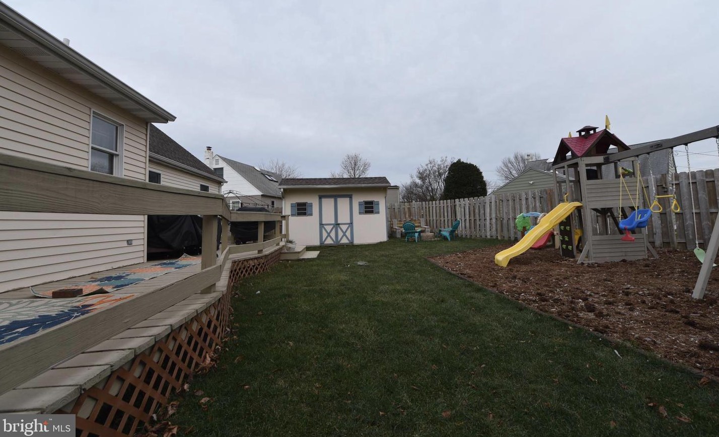 17 Maguire Rd, Trenton NJ 08690-1608 exterior