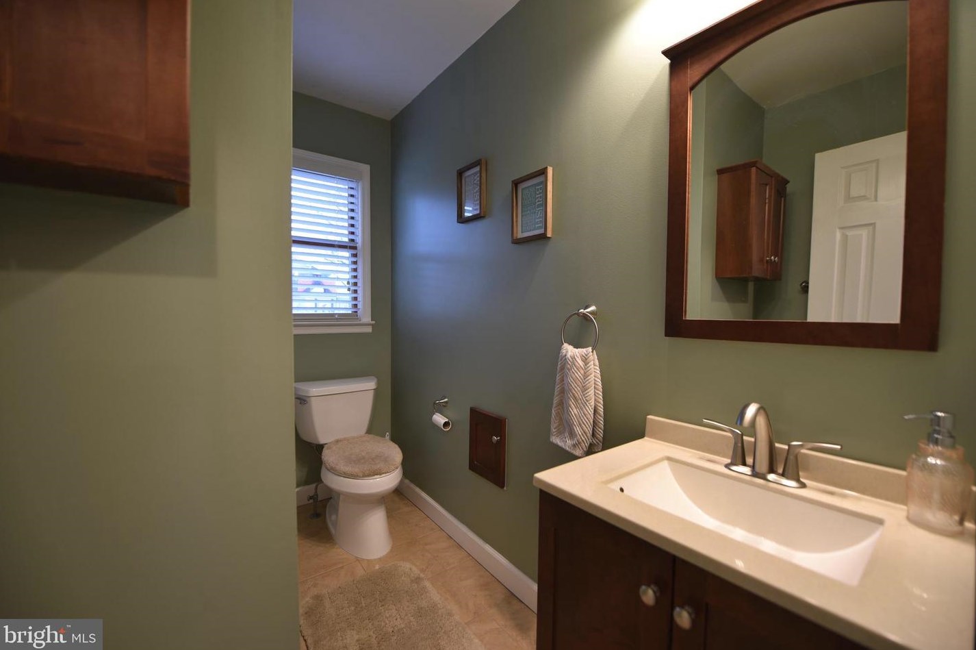 17 Maguire Rd, Trenton NJ 08690-1608 exterior