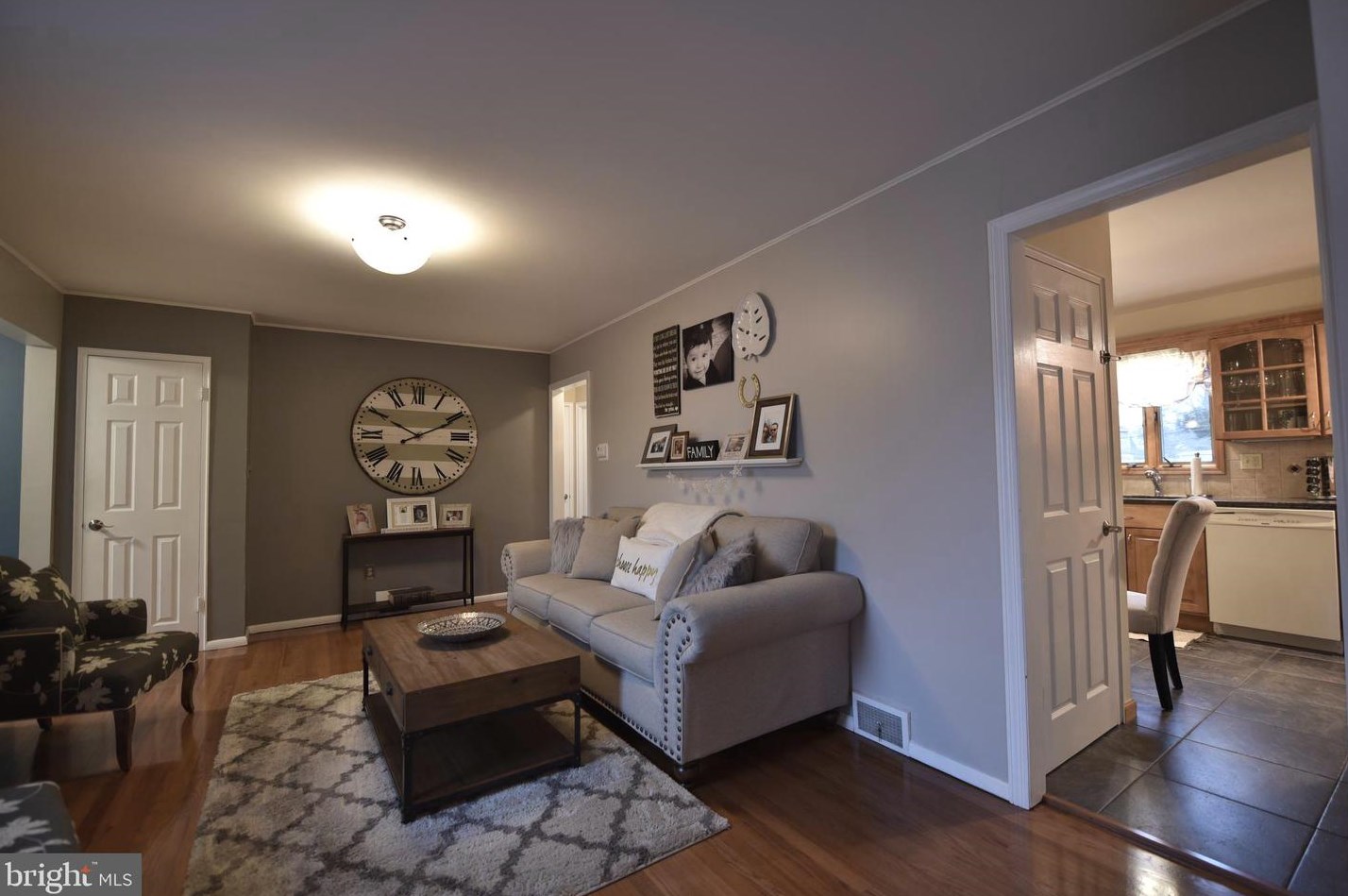 17 Maguire Rd, Trenton NJ 08690-1608 exterior