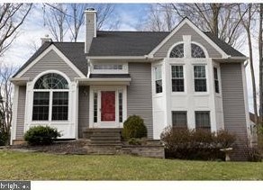 15 Elm St, Hopewell Township, NJ 08525-1837
