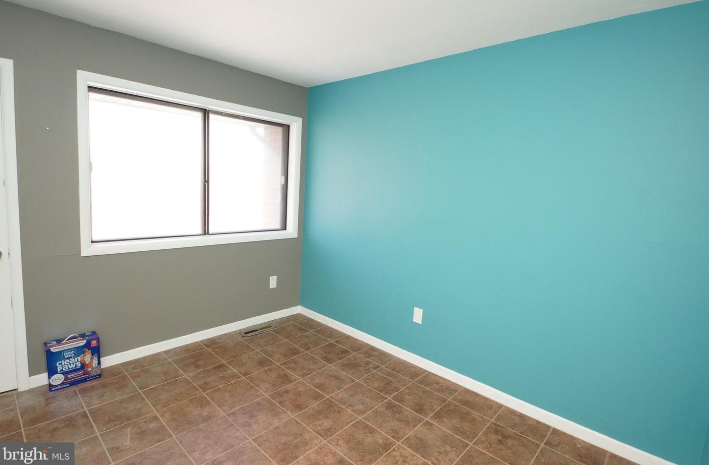 844 Jamestown Rd, East Windsor NJ 08520-5644 exterior