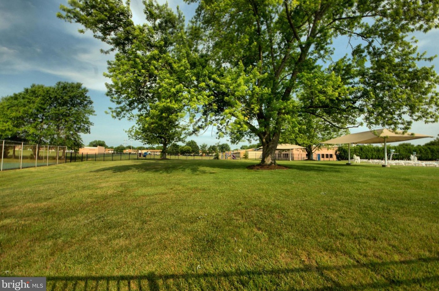 844 Jamestown Rd, East Windsor NJ 08520-5644 exterior