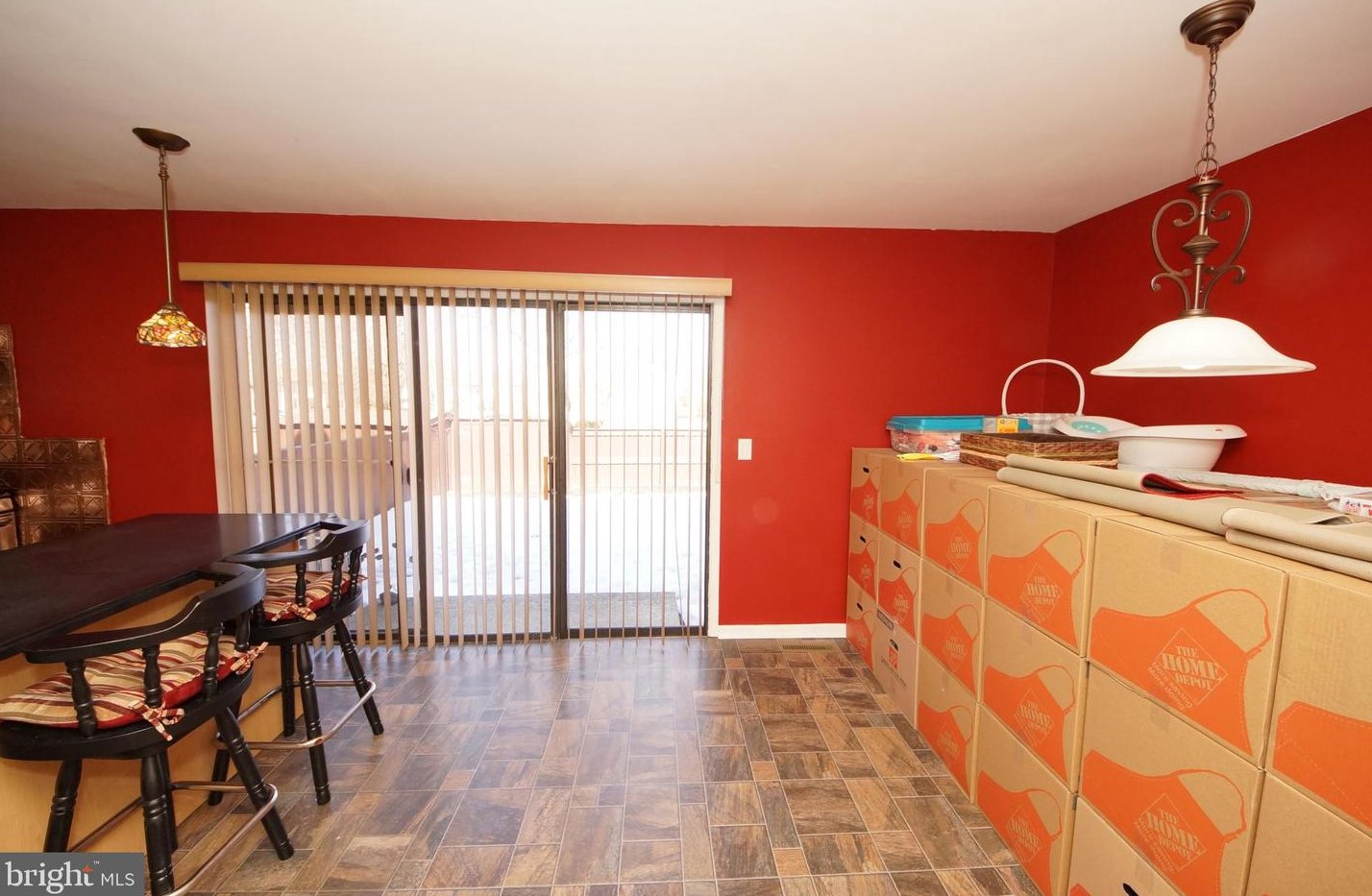 844 Jamestown Rd, East Windsor NJ 08520-5644 exterior