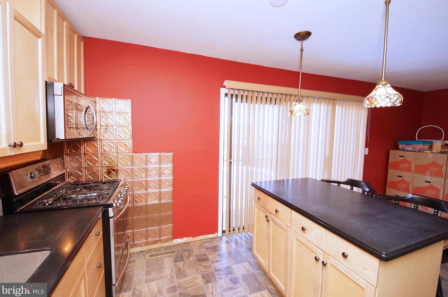 844 Jamestown Rd, East Windsor NJ 08520-5644 exterior